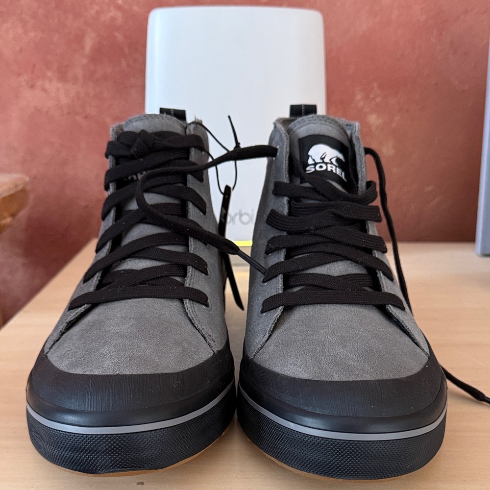 Sorel Men's Gray and Black Sneakers